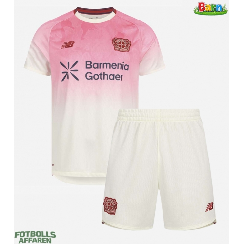 Bayer Leverkusen Bortaställ Barn 2025-26 Kortärmad (+ Korta byxor)